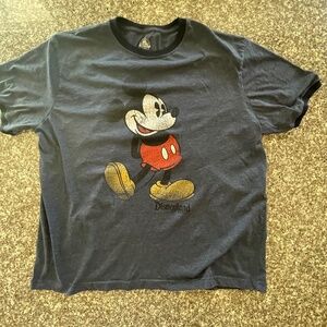 Disney Men’s Tee shirt  Size XL Blue  Classic Mickey